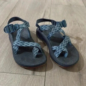 Women’s chacos Z/Cloud Sz 6 blue